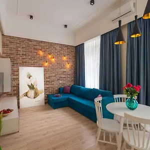 18 Sofievskaya Апартаменты Киев