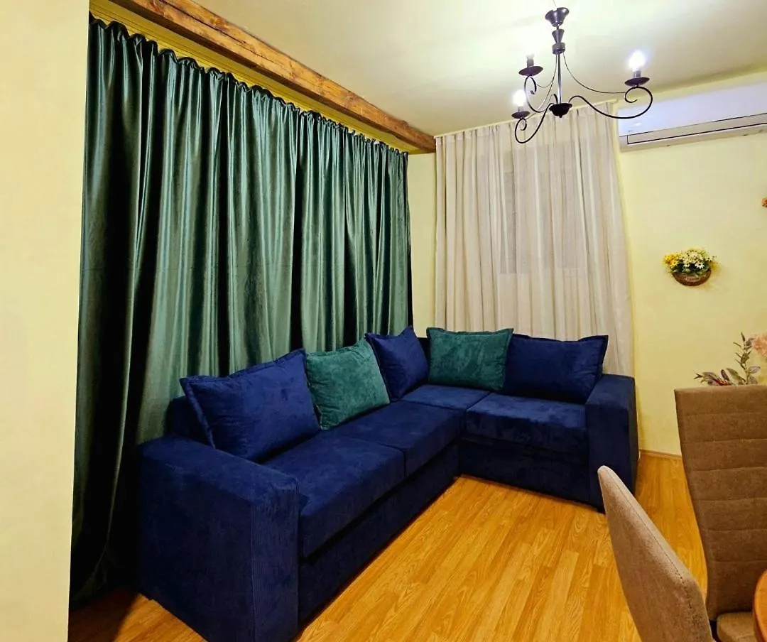 Apartment In The Old District تبليسي جورجيا